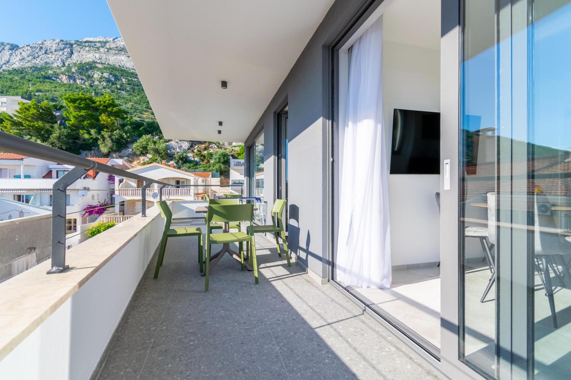 Apartmani Pino Baska Voda Bilik gambar